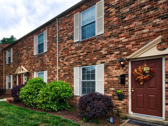 Exterior_Saddlewood_Townhomes