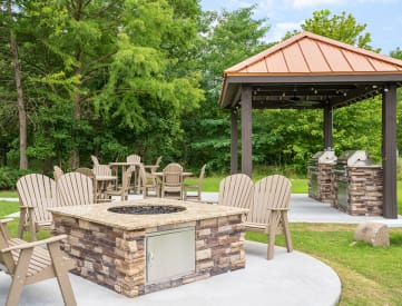 Outdoor Fire Pit and Grilling Area