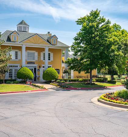 Lush Landscaping in Front of the Riverchase Apartments Leasing Center