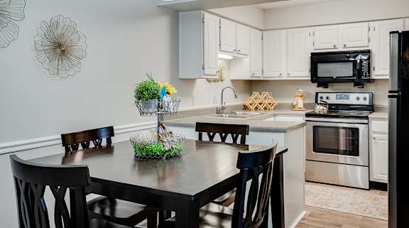 Dining Room Area Adjacent to the Kitchen