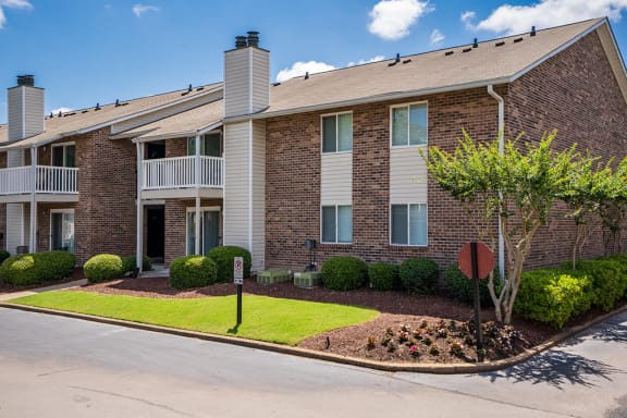 Manicured Lawn in Front of an Apartment Building at The Villas at Oak Crest