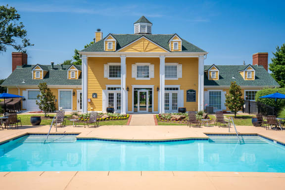 Riverchase Apartments Leasing Center Overlooking the Large Pool
