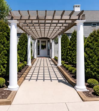 at Pickwick Farms Apartments, Indianapolis, IN