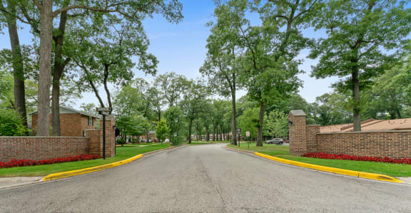 Entrance to Hickory Village