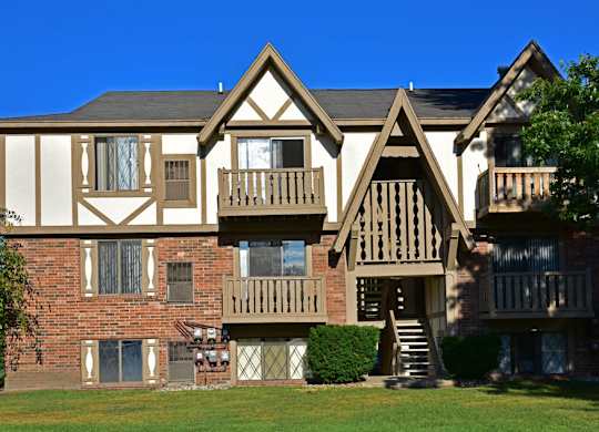 Unique Exterior Details at Woodland Place, Midland, MI