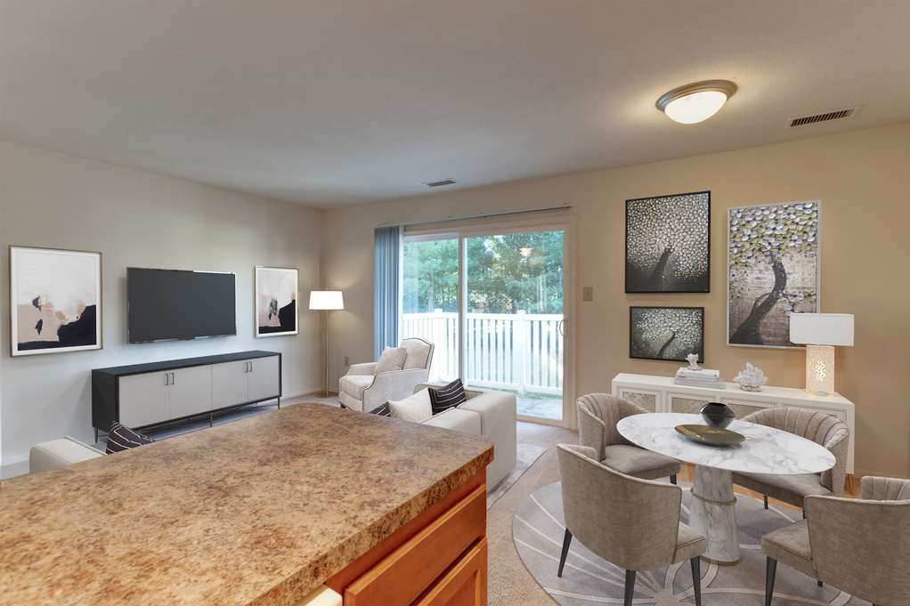 Fox Chase Apartments 4 of 5