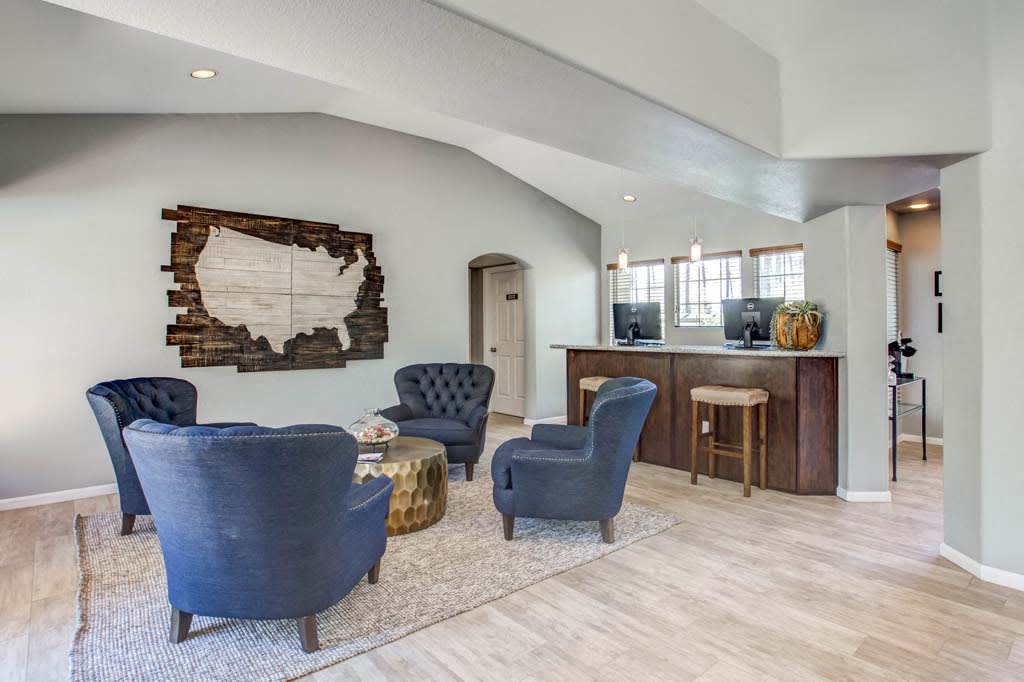 The Palms clubhouse seating and computer bar area - Phoenix, AZ