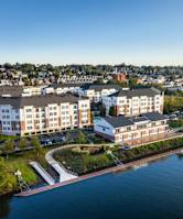 additional photo for property listing at chic digs with room to stretch out in the village 22 car at Riverwalk, Conshohocken, PA