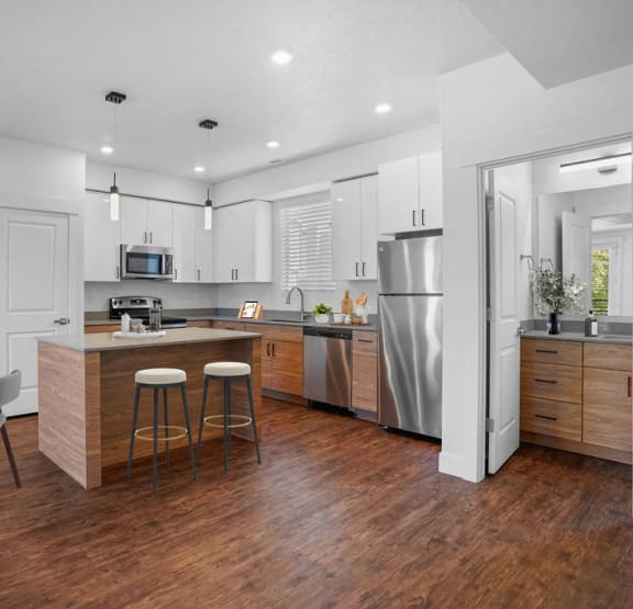Vaseo Townhomes - 2 and 3 Bedroom Townhomes For Rent in Lehi, Utah - Exterior