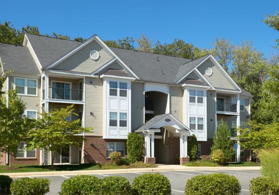 Courtyard With Green Space at The Fields at Lorton Station, Lorton, VA