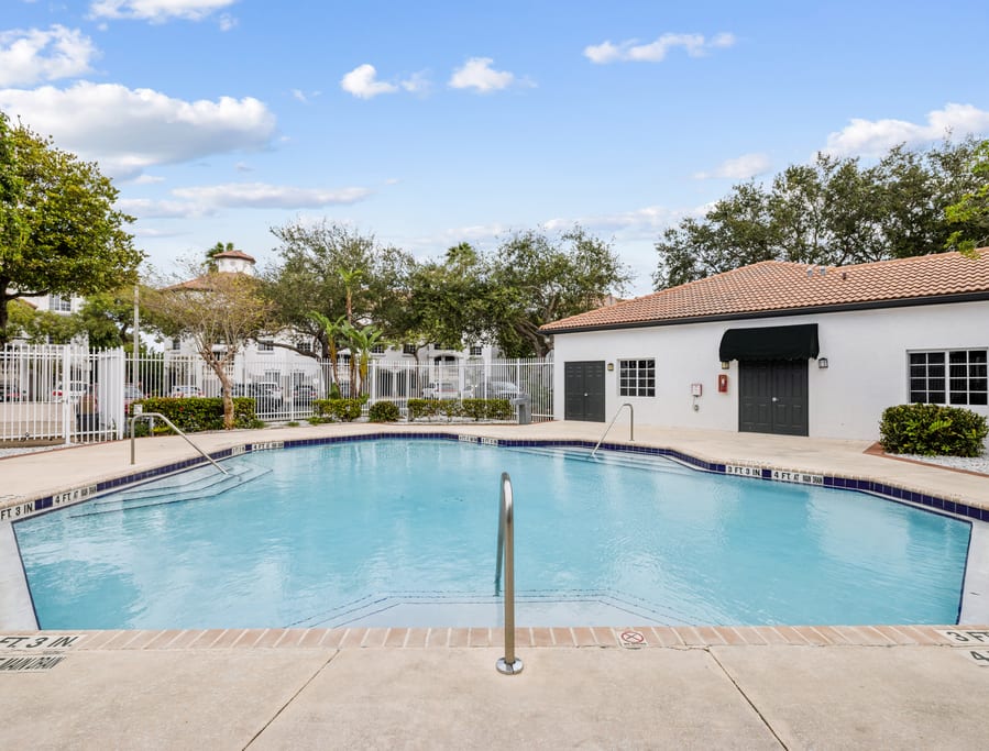 Venice Cove Apartments 1 of 2