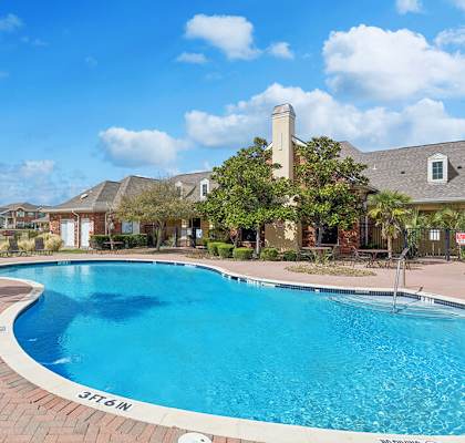 Swimming pool at Ironwood Crossing Apartments and Townhomes in Fort Worth TX