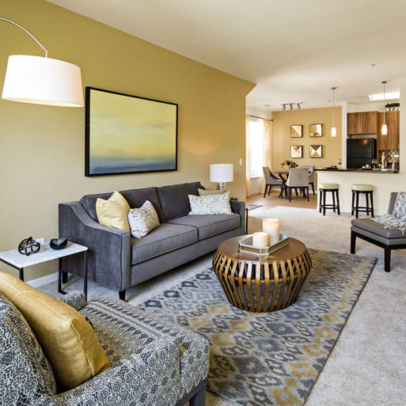 Living Room at Merion Stratford Apartment Homes, Stratford, CT
