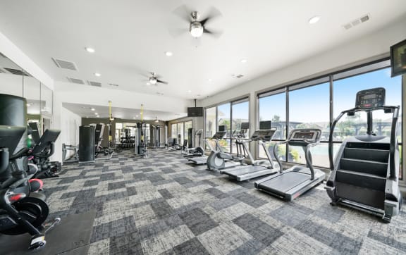 Gym center at Grand Villas Apartments, Katy
