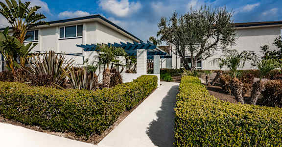 Exterior of 900 Prospect