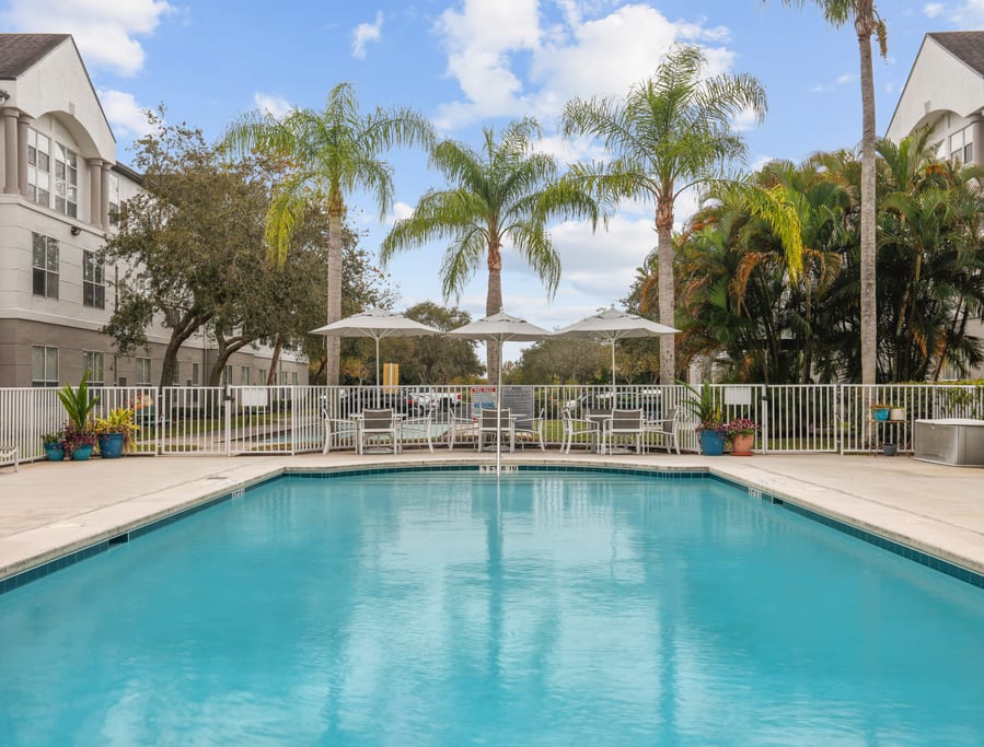 Lexington Club at Vero Apartment Homes 1 of 1