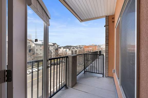 Balcony with railings at The View on 20th, Ogden, UT, 84401