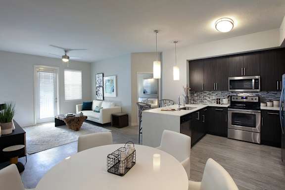  Waterfall edge quartz kitchen countertops