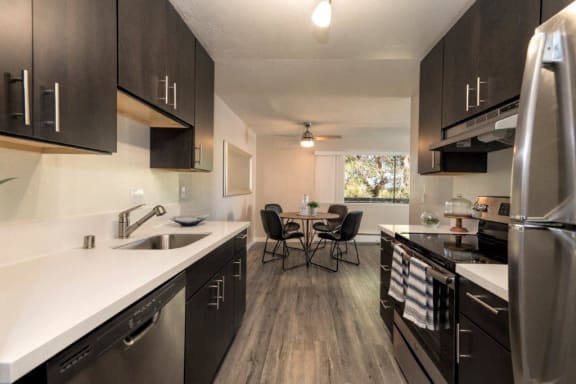 Parkside Apartments Kitchen and appliances