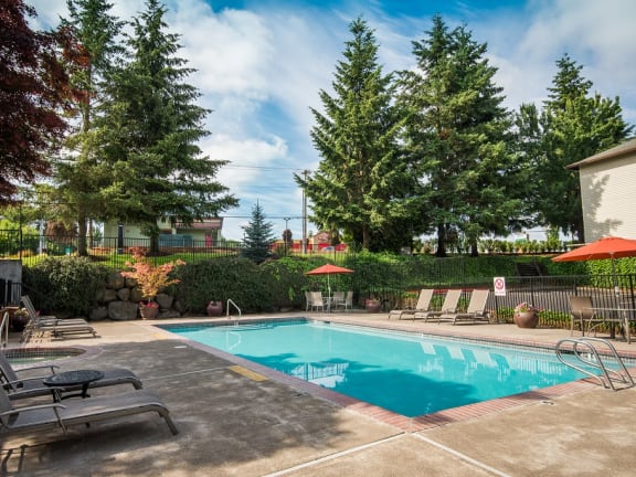 Sunstone Parc outdoor pool and furniture