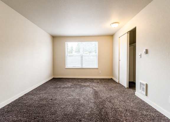 Tacoma Apartments - Sienna Apartments - Second Bedroom