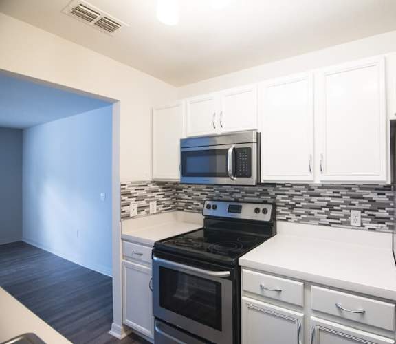 15_p1409681_Woodland_Heights_Apartments_1_PhotoGallery