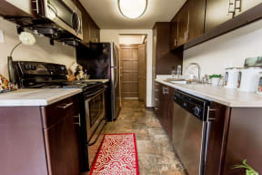 Auburn Apartments - Neely Station Apartments - Kitchen