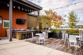 Kent Apartments - The Platform Apartments - Community Rooftop Deck and Gas Grill 2