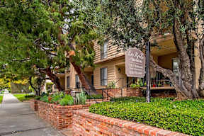 Welcoming Property Sign Green Space at Los Robles Apartments, Pasadena