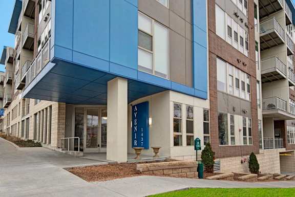the building in which the hotel is located