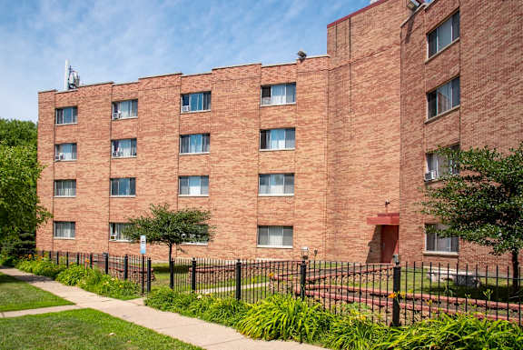 Dale Street Place Apartments St. Paul