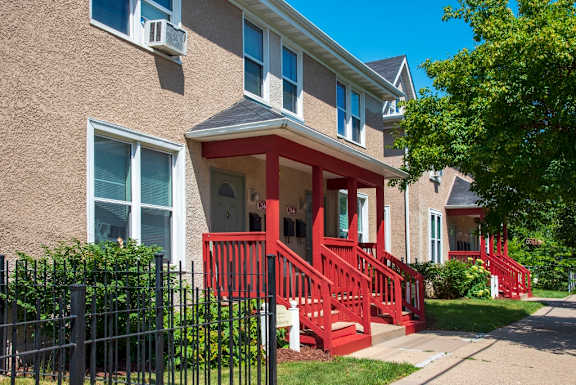 Oakland Square Apartment Homes Minneapolis