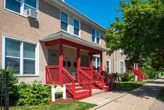 Oakland Square Apartment Homes Minneapolis