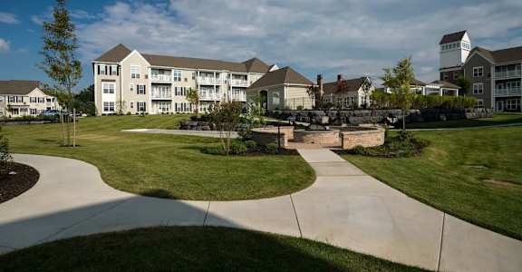 Exterior Landscape at Meridian West Shore, Mechanicsburg