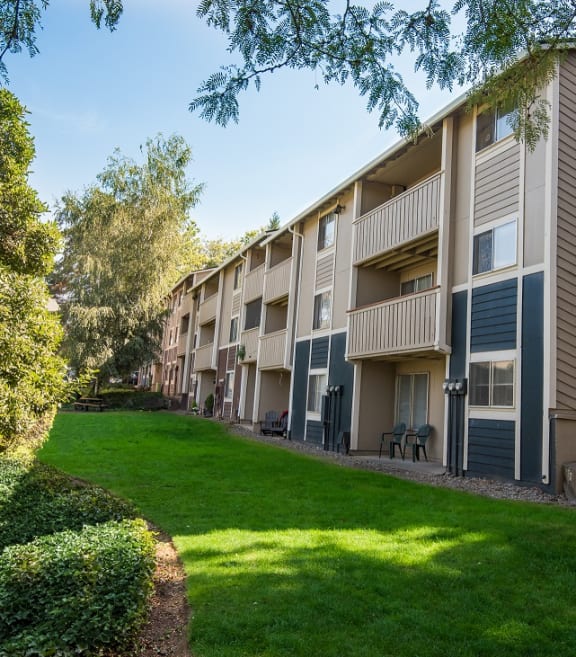 Building exterior patios and decks at Rolling Hills Apartments, Tualatin, Oregon 97062