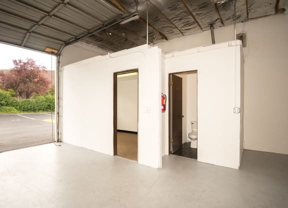 Burnham Storage Storage Space & Amenities