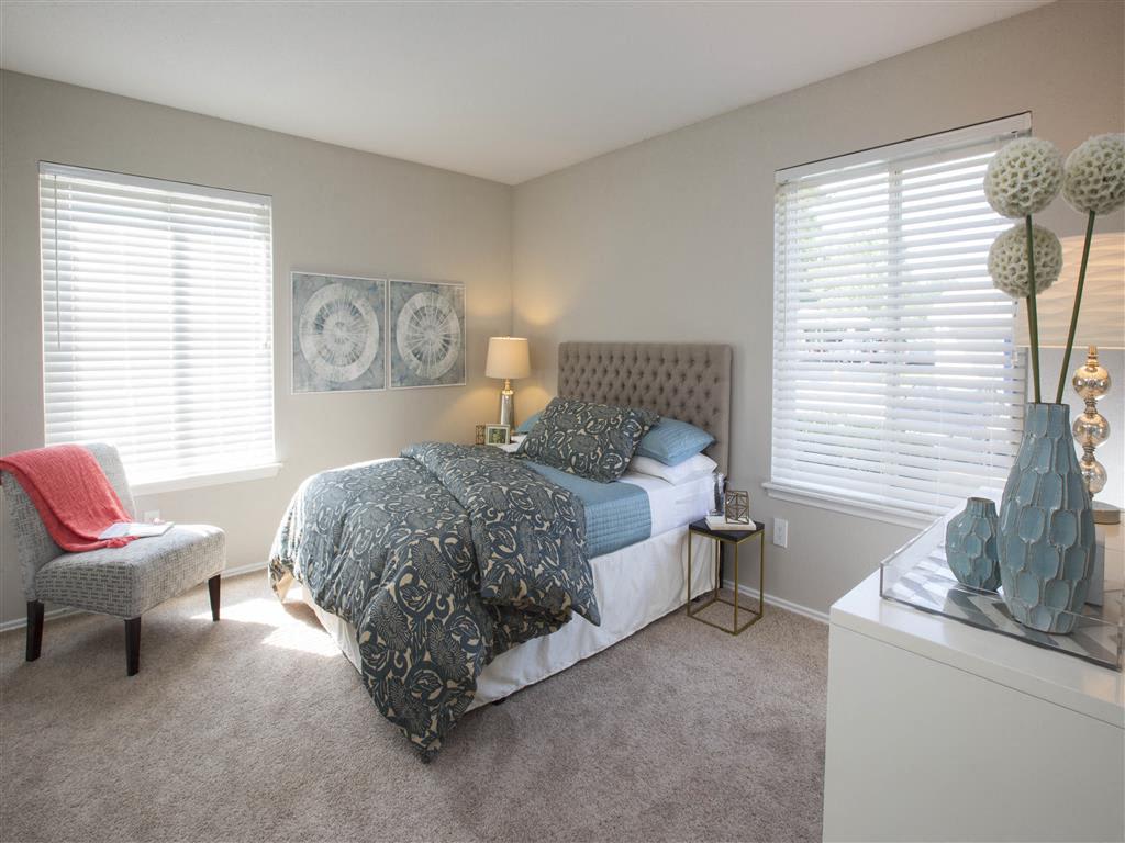View Photos of Sherwood Crossing Elkridge Apartments