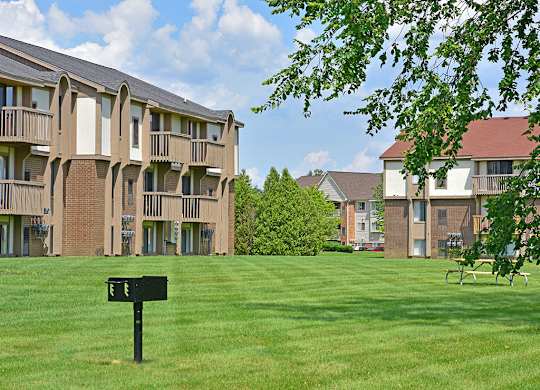 Community Gardens at Windsor Place, Michigan, 48423