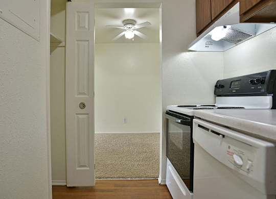 Dishwasher at Windsor Place, Davison, MI