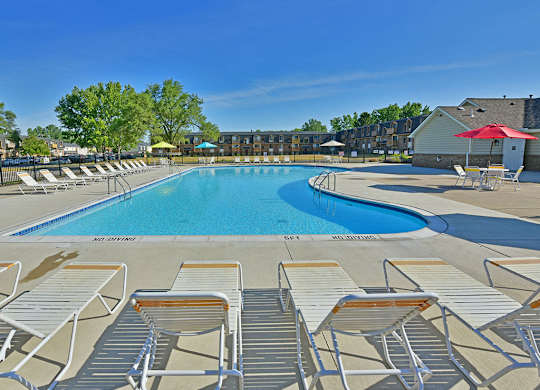 Resort Style Swimming Pool at Windsor Place, Michigan, 48423