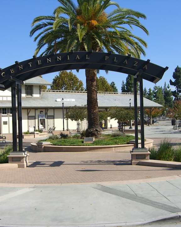 a sign that reads central plaza in front of a building