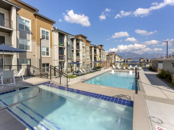 Sparkling Pool and Hot Tub at Parc Ridge Apartments in Riverton, Utah
