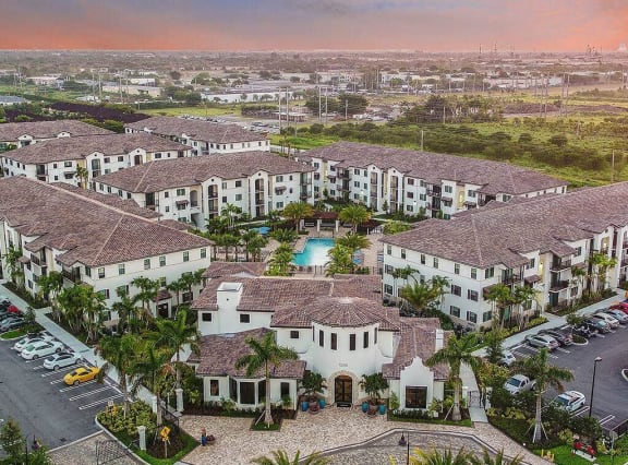 Azura Luxury Apartments in Kendall FL