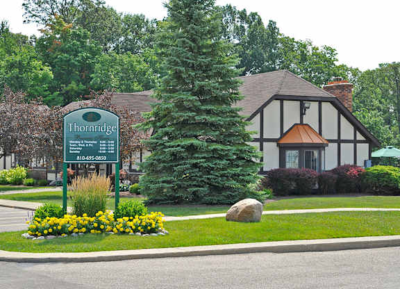 Clubhouse Exterior at Thornridge Apartments, Michigan