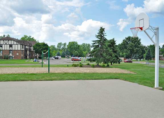 Outdoor Basketball and Sand Volleyball Courts at Shannon Manor Townhouses, Davison, MI, 48423
