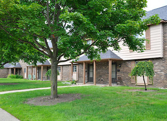On Site Management at Shannon Manor Townhouses, Michigan, 48423