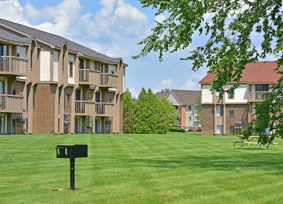 Community Gardens at Windsor Place, Michigan, 48423