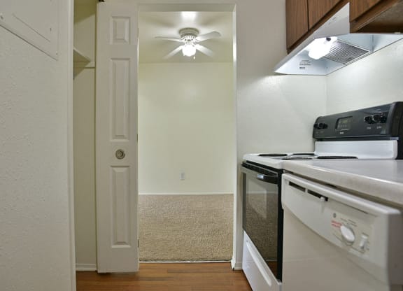 Dishwasher at Windsor Place, Davison, MI