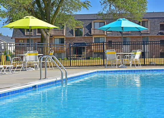 Outdoor Swimming Pool at Windsor Place, Davison, MI
