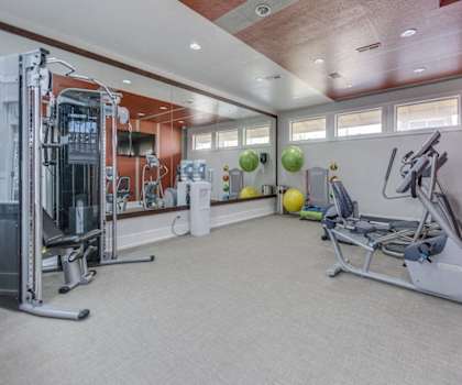 the gym at Nickle Creek Apartments in Lynnwood WA